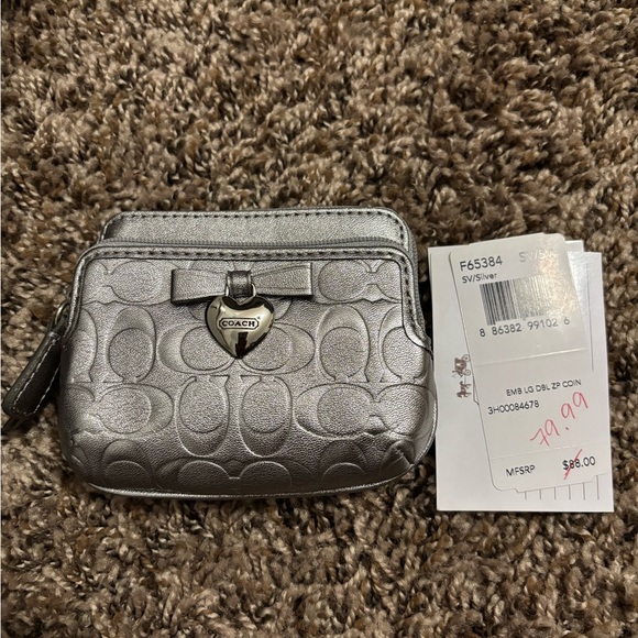 Coach Silver double zip Coin Purse wallet with card slots heart charm on front - Picture 1 of 3